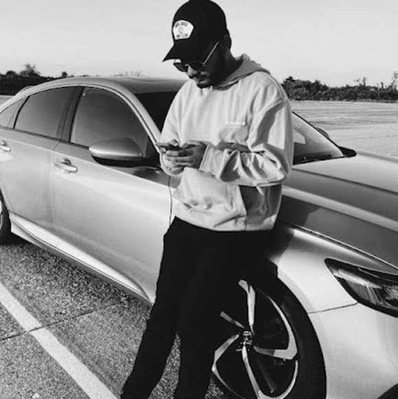 Meet your Posher, Ajmaine - Picture 1 of 1